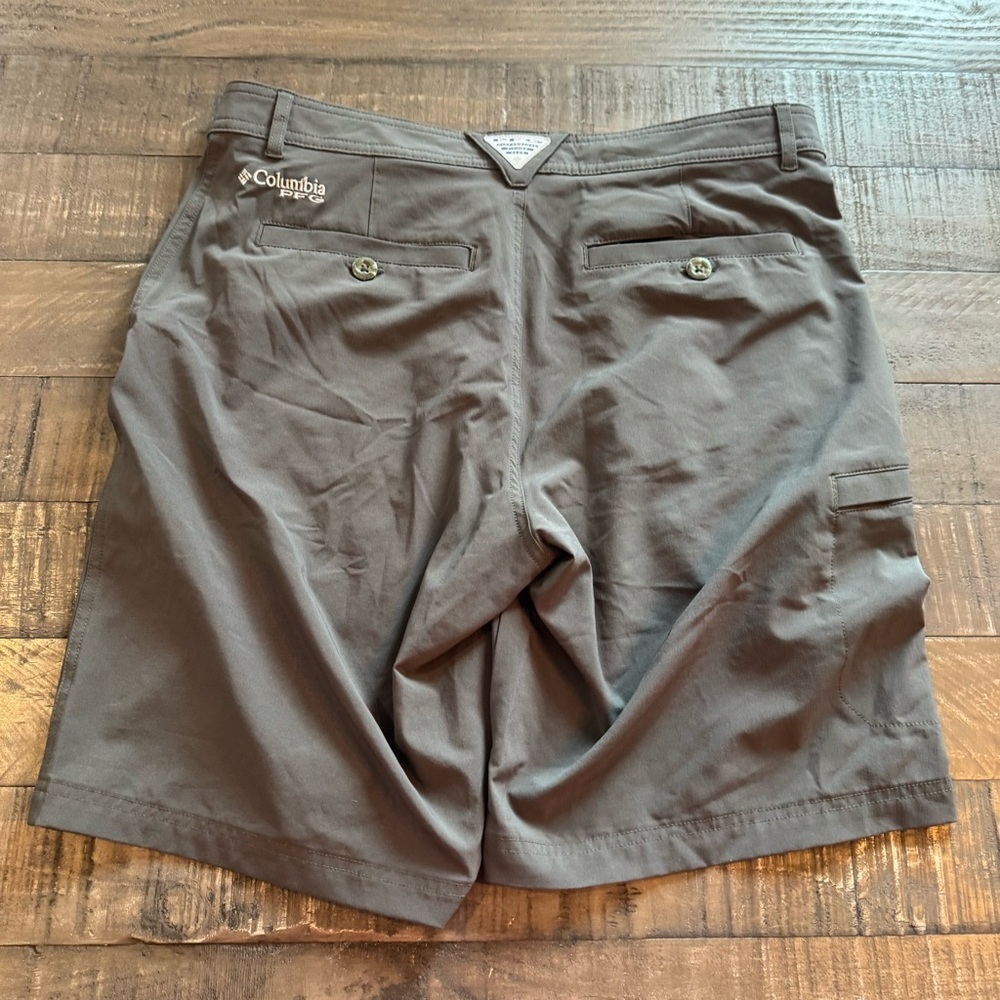 Columbia PFG Men's Fishing Omni Shade Hunter Green Shorts XM1668 Outdoor Size 38 - Picture 8 of 11